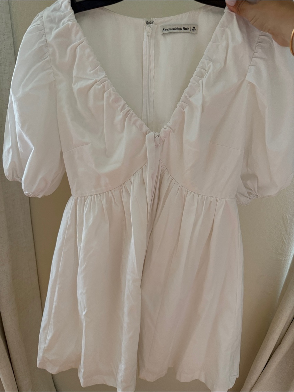 Abercrombie & Fitch White Puff-Sleeve V-Neck Mini Dress size medium